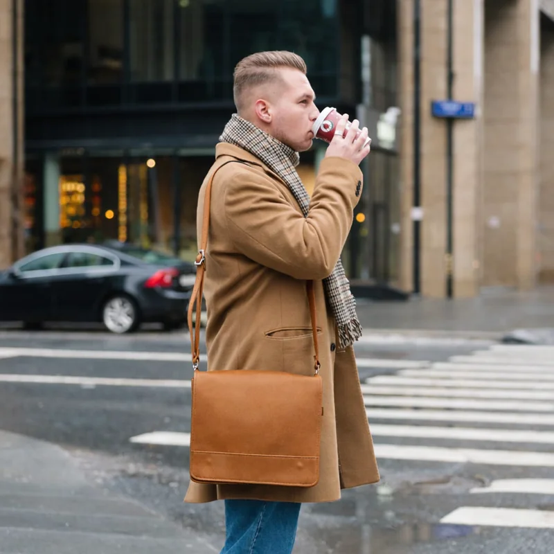 TAN MESSENGER MODEL 1